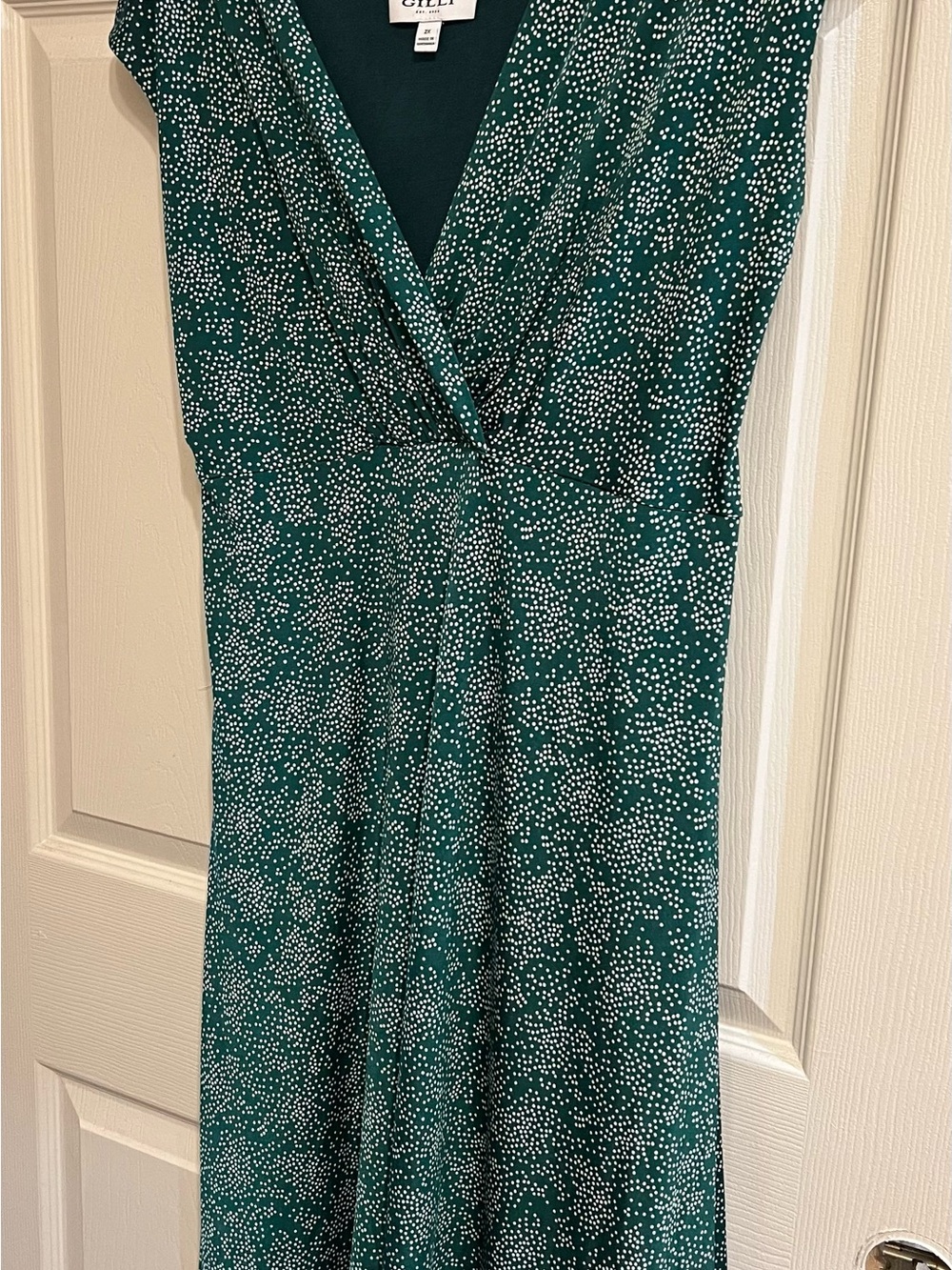 Gilli Green V-Neck Polka Dot Midi Dress